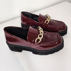 Acqua Brynn Patent  leather Chain Slip on Womens Loafers in Burgendy Size 7M